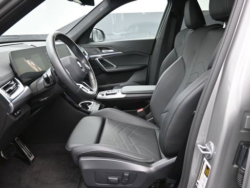 Used 2025 BMW X1 xDrive28i w/ M Sport Package image 21