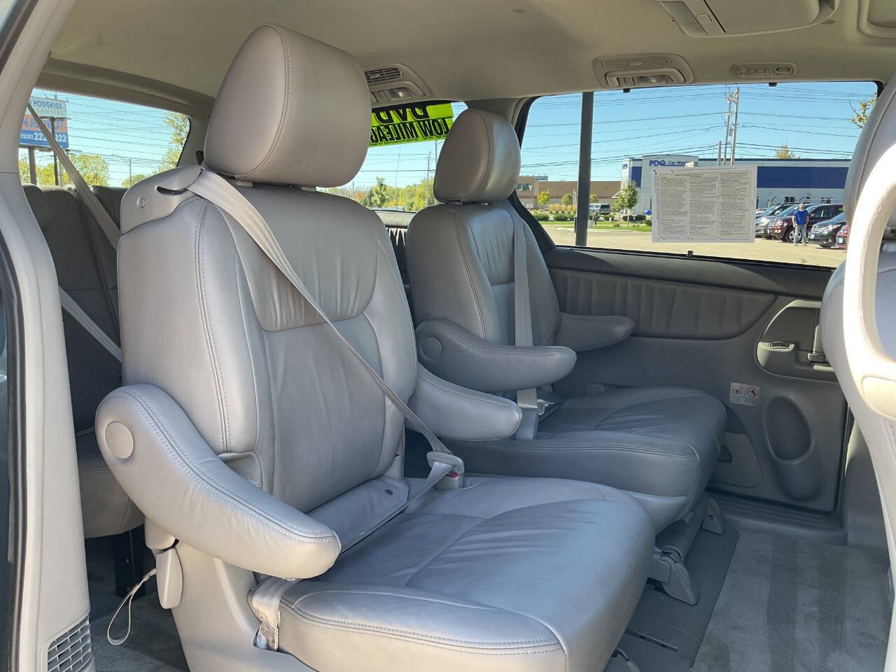 Used 2010 Toyota Sienna XLE w/ Towing Prep Pkg FWD image 40