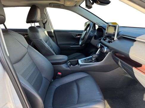 Used 2020 Toyota RAV4 Limited w/ Limited Grade Weather Package image 17