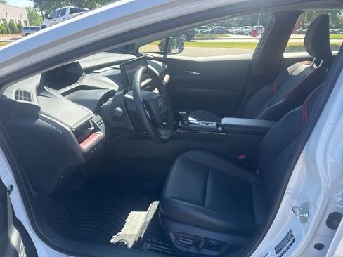 Used 2025 Toyota Prius Plug-In Hybrid w/ Limited Premium Package image 24