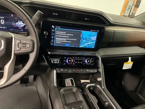 New 2026 GMC Sierra 2500 Denali w/ Denali Reserve Package AWD/4WD image 21