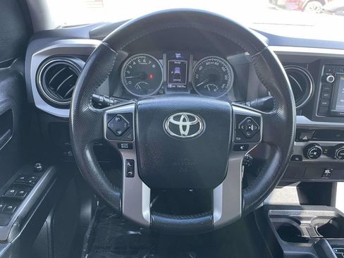 Used 2017 Toyota Tacoma SR5 w/ Tow Package image 24