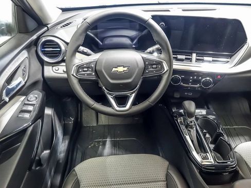 New 2026 Chevrolet Trax LT image 13