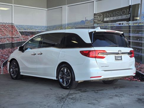 Used 2022 Honda Odyssey Elite image 5