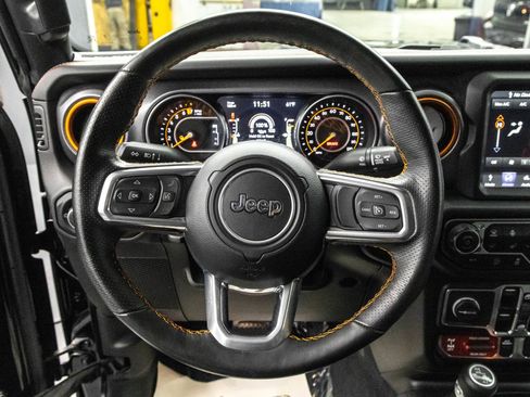 Used 2023 Jeep Gladiator Mojave w/ Cold Weather Group image 22