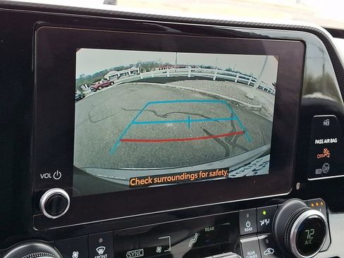 Used 2023 Toyota Highlander XSE AWD/4WD image 4