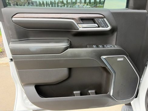 Used 2024 Chevrolet Silverado 1500 LTZ AWD/4WD image 50