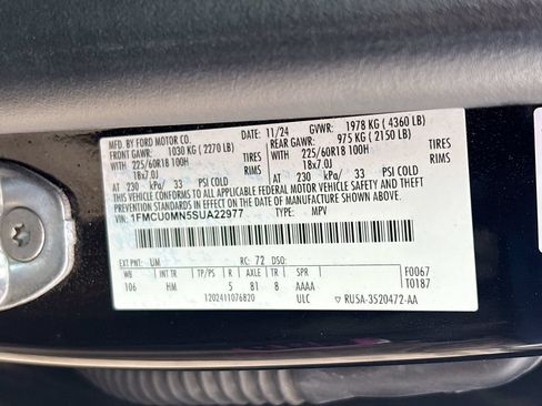 Used 2025 Ford Escape ST-Line w/ Tech Pack #1 FWD image 31