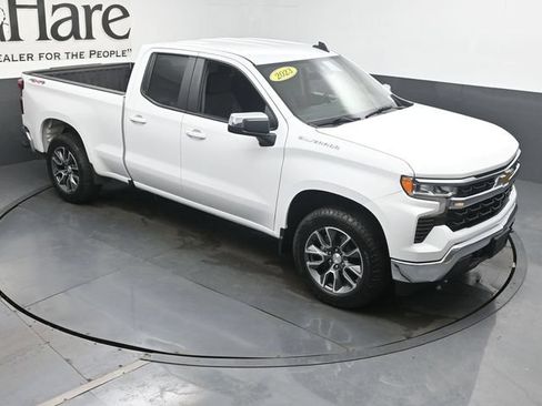 Used 2023 Chevrolet Silverado 1500 LT AWD/4WD image 44