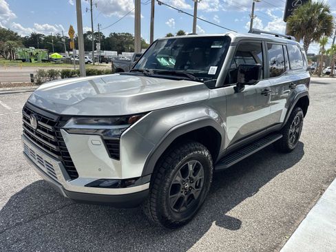 Used 2025 Lexus GX 550 w/ Accessory Package (CT) AWD/4WD image 7