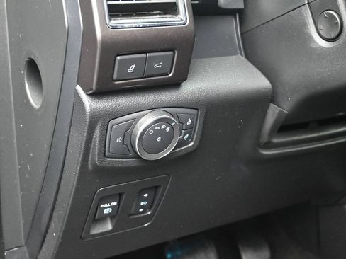 Used 2019 Ford Expedition Limited w/ Equipment Group 303A AWD/4WD image 13