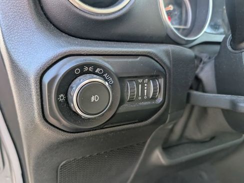 Used 2020 Jeep Wrangler Unlimited Sahara w/ Dual Top Group image 16