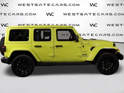 Used 2022 Jeep Wrangler Unlimited Sahara w/ Cold Weather Group AWD/4WD image 44