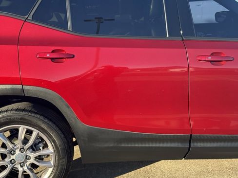 Used 2022 GMC Terrain SLT w/ Infotainment Package II image 9