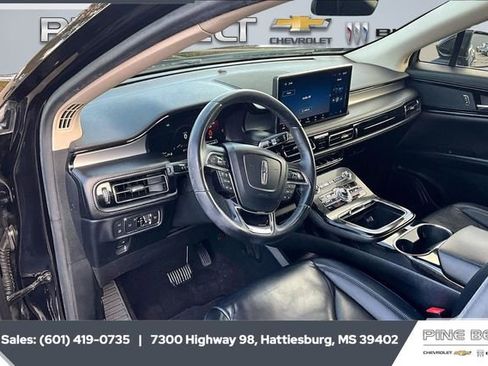 Used 2021 Lincoln Nautilus Standard w/ Equipment Group 101A image 12