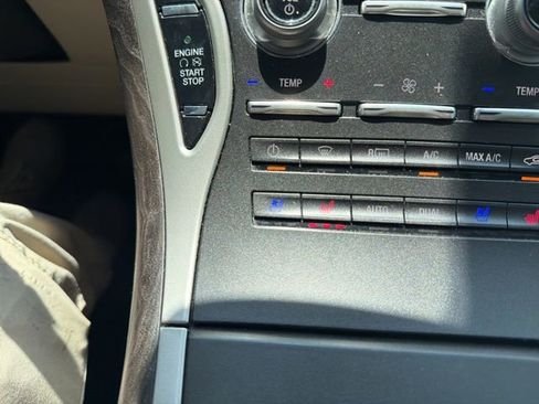Used 2019 Lincoln Nautilus Reserve FWD image 37