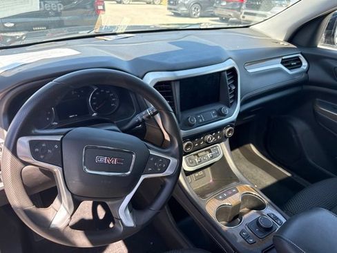 Used 2022 GMC Acadia SLE w/ Driver Convenience Package FWD image 11