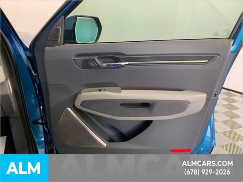 Used 2024 Kia EV9 Land image 41