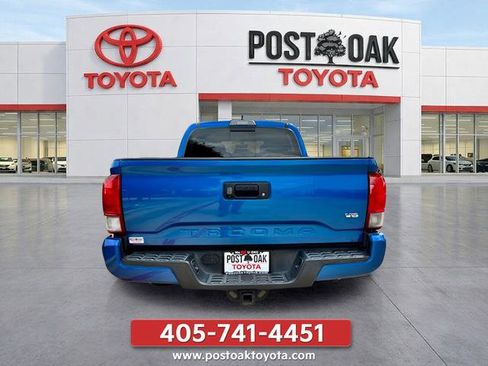 Used 2017 Toyota Tacoma TRD Sport RWD image 10
