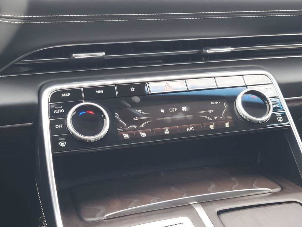 Used 2021 Genesis GV80 3.5T w/ Prestige Package 07 AWD/4WD image 16