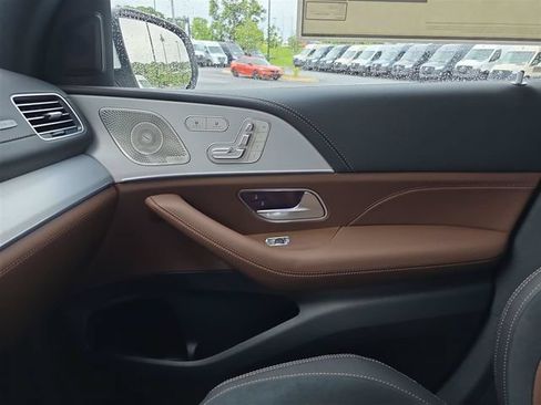 Certified 2025 Mercedes-Benz GLE 53 AMG 4MATIC image 27