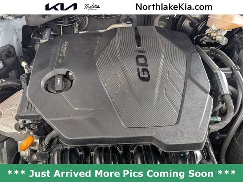 Used 2023 Kia Sorento LX image 10