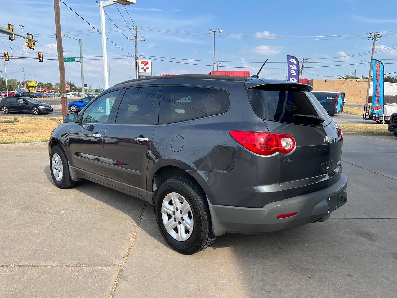 Used 2012 Chevrolet Traverse LS FWD image 5