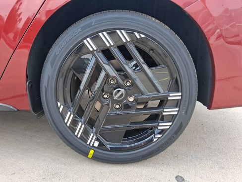 New 2026 Nissan Sentra SR w/ SR Premium Package FWD image 37