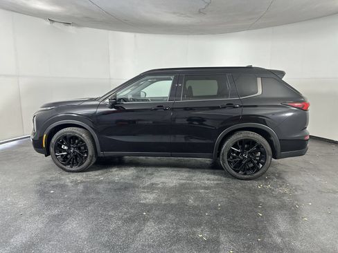 Used 2024 Mitsubishi Outlander SEL Black Edition AWD/4WD image 5