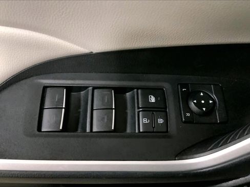 Used 2025 Toyota RAV4 XLE image 36