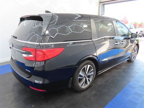 Used 2021 Honda Odyssey Touring image 12