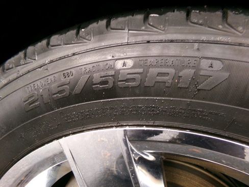 Used 2010 Chevrolet Malibu LT w/ Power Convenience Package image 25