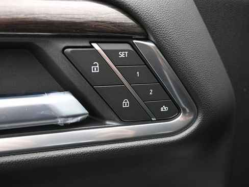 Used 2025 Chevrolet Silverado 1500 LTZ w/ LTZ Premium Package image 17