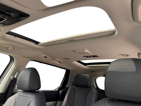 Used 2024 Kia Carnival SX Prestige FWD image 13