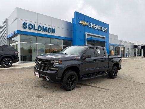 Certified 2021 Chevrolet Silverado 1500 LT Trail Boss w/ Bed Protection Package AWD/4WD image 2