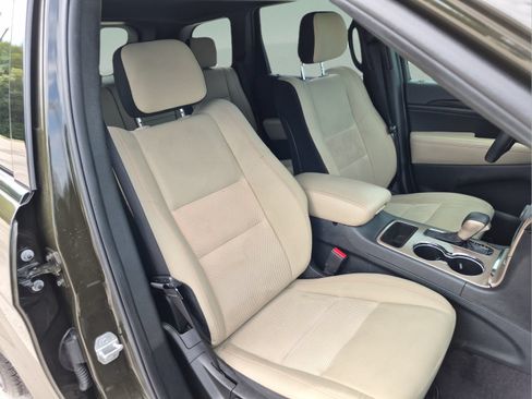Used 2017 Jeep Grand Cherokee Laredo 75th Anniversary RWD image 19