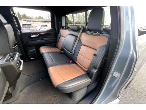 Used 2024 Chevrolet Silverado 1500 High Country w/ Technology Package image 27