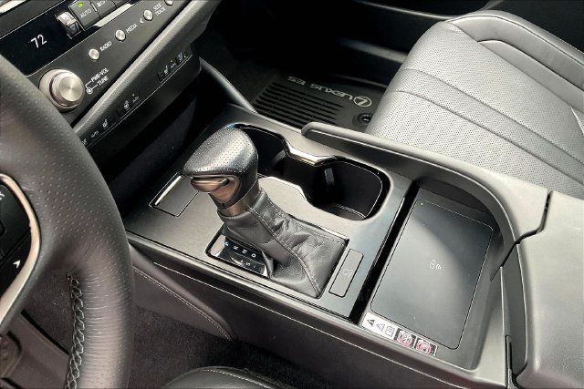 Used 2023 Lexus ES 350 F Sport w/ Accessory Package (Z2) FWD image 18