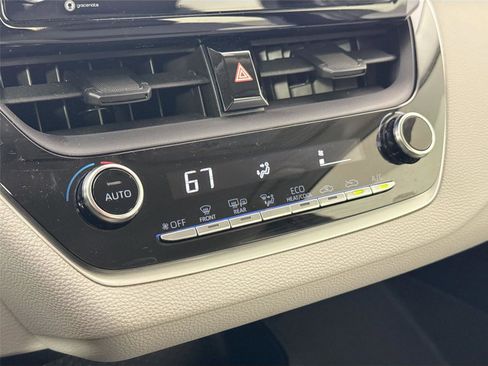 Certified 2021 Toyota Corolla LE image 20