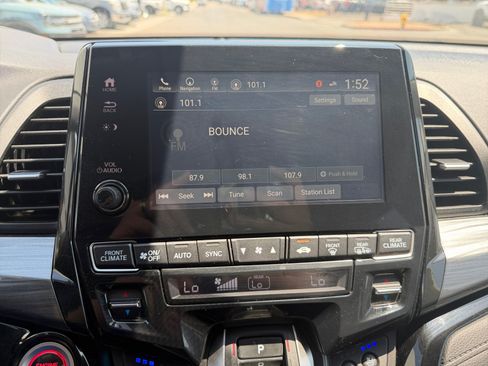 Used 2024 Honda Odyssey Elite image 22