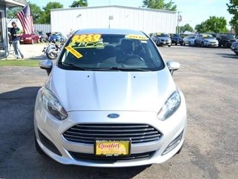 Used 2016 Ford Fiesta SE FWD image 3