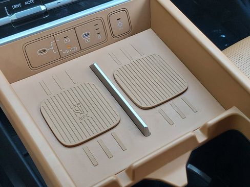 Used 2024 Hyundai Santa Fe Limited FWD image 32