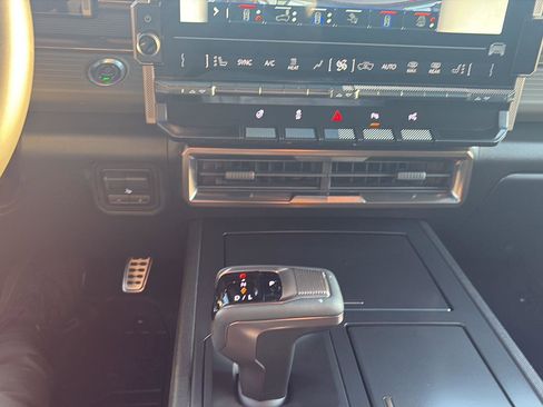 Used 2025 GMC Hummer EV 3X w/ LPO, Sport Package image 38