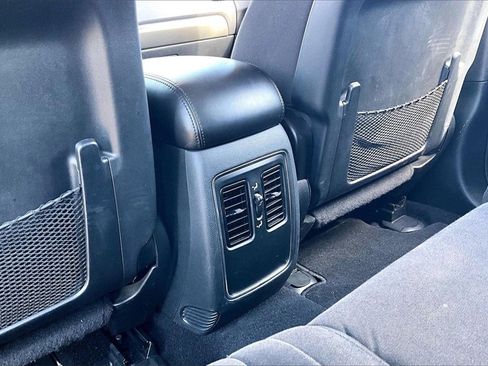 Used 2020 Dodge Durango SXT w/ 3rd Row Seating Group image 25