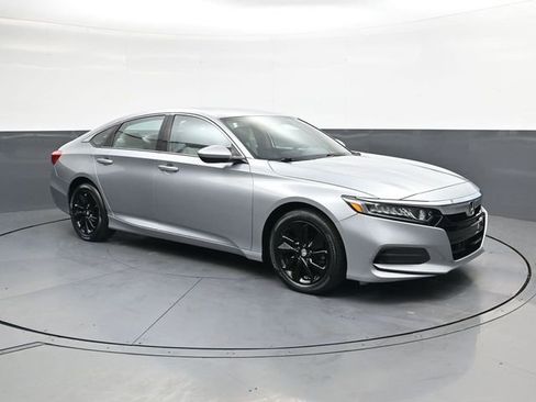 Used 2019 Honda Accord LX image 2