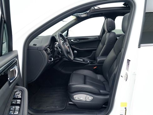 Used 2022 Porsche Macan image 17