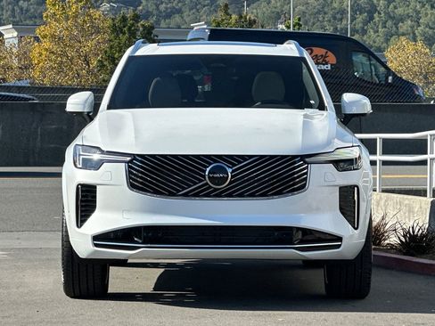 New 2026 Volvo XC90 B6 Plus w/ Protection Package Premier image 10