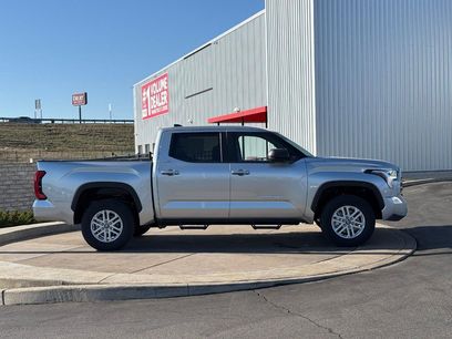 New 2026 Toyota Tundra SR5 w/ SR5 Premium Package