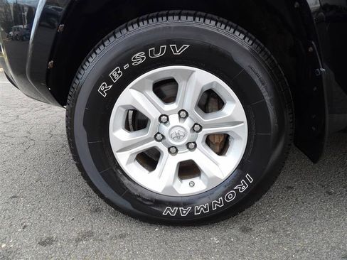 Used 2017 Toyota 4Runner 4WD image 28