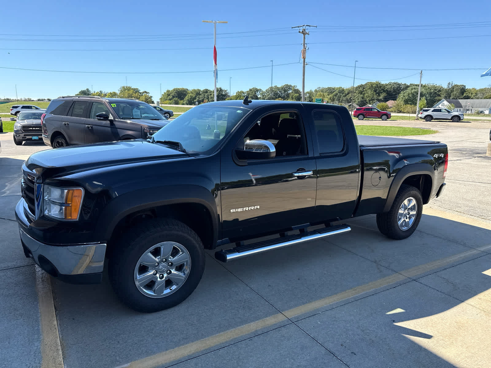 Used 2011 GMC Sierra 1500 SLE w/ Power Tech Package AWD/4WD image 8
